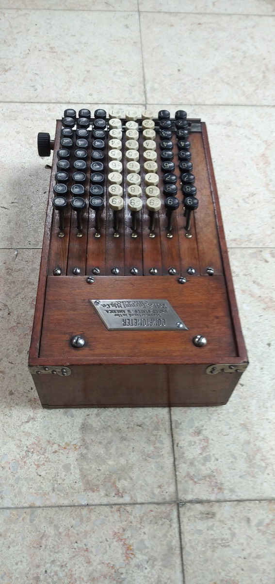 wood comptometer picture 1